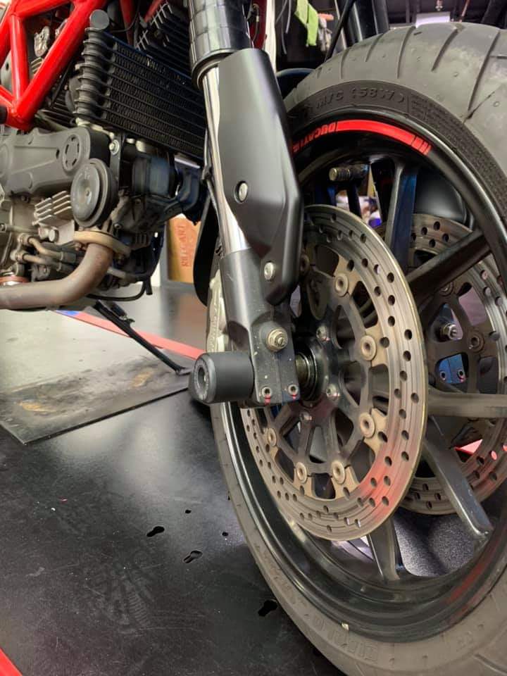 20200324 – Ducati Hypermotard 05