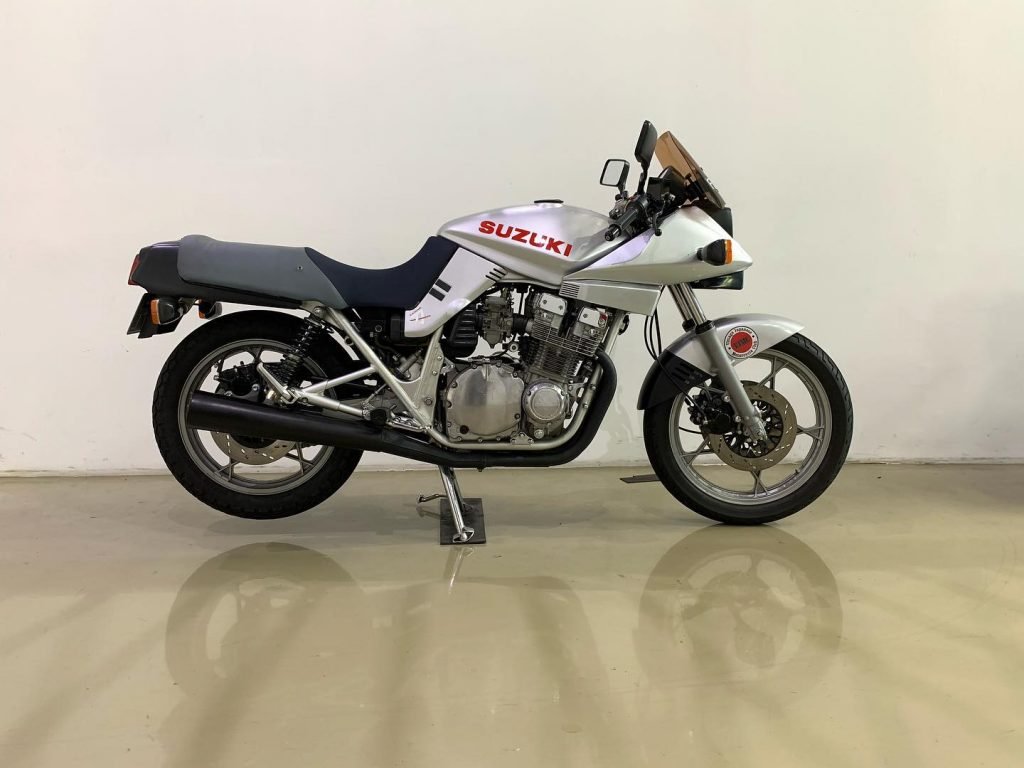 TRAXX Suzuki Katana - 18