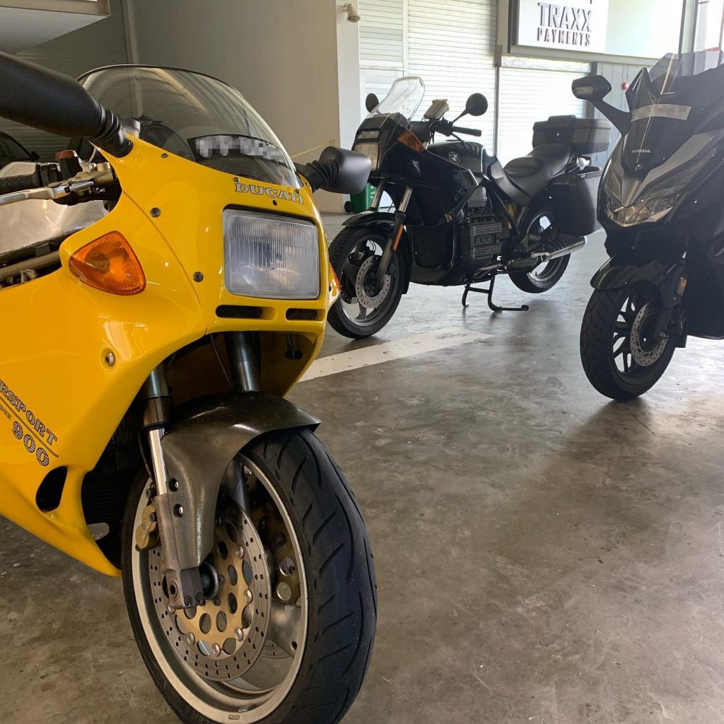 Ducati 900SS, BMW K75S, Honda Forza