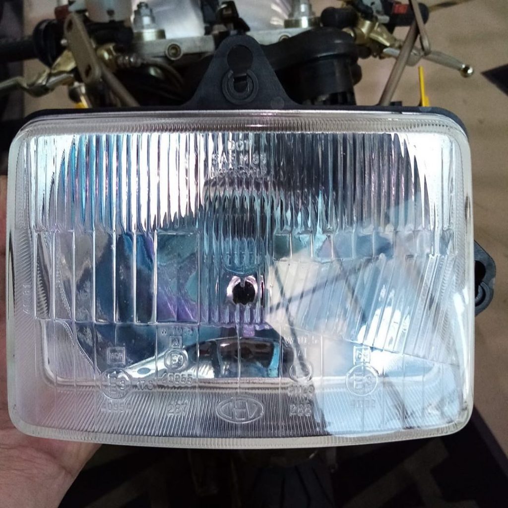 20200717 TRAXX - Ducati 900SS - 01