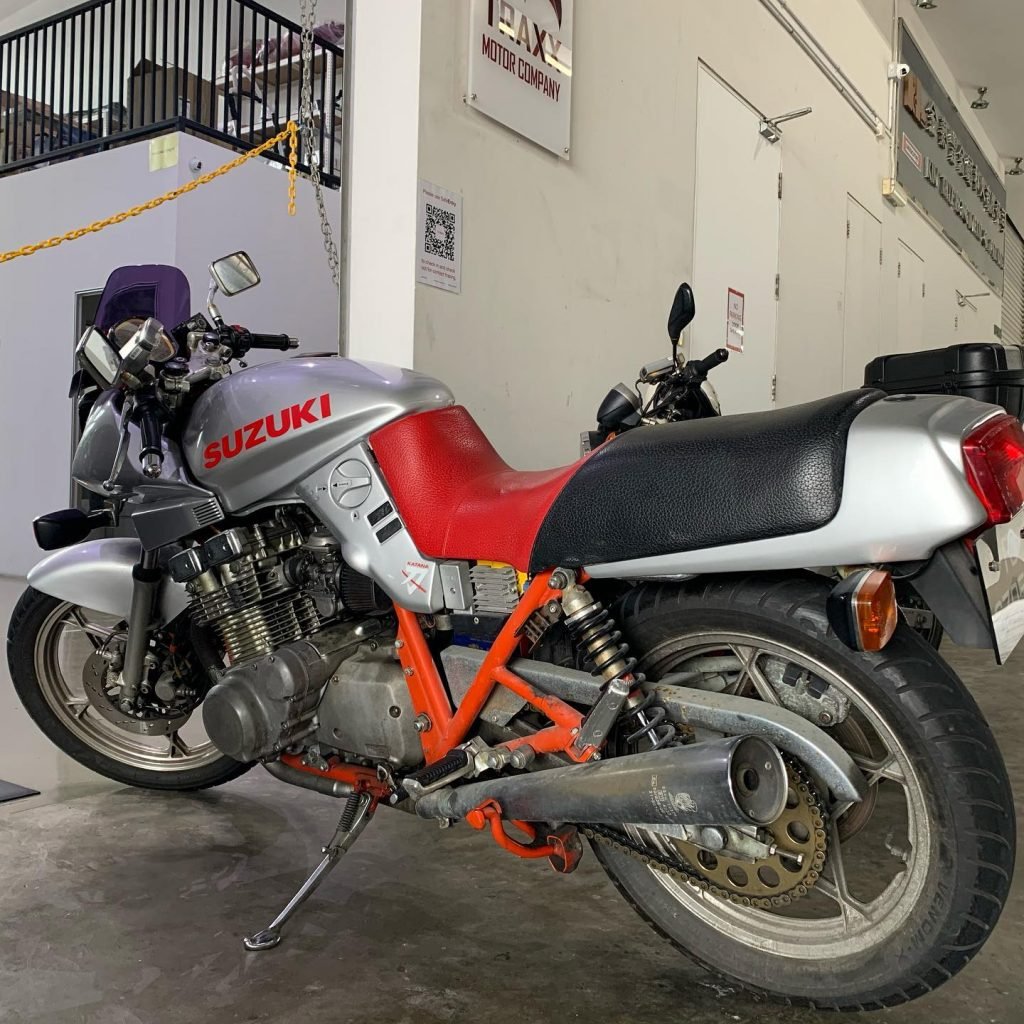 TRAXX – Suzuki Katana – 25
