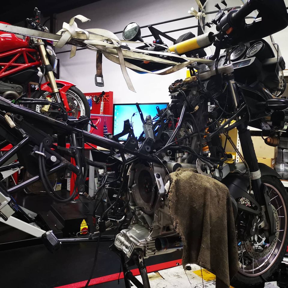 20201005 TRAXX - Strip Strip Strip 01