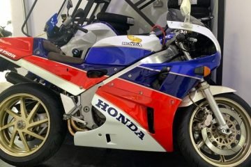 20201106 TRAXX - Honda RC30 - 04