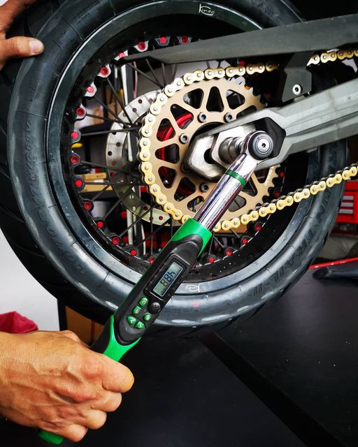 20201224 TRAXX - Torque It Right