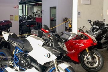 20210116 TRAXX - BMW HP2 Sport - 02 Ducati 1098R - 01