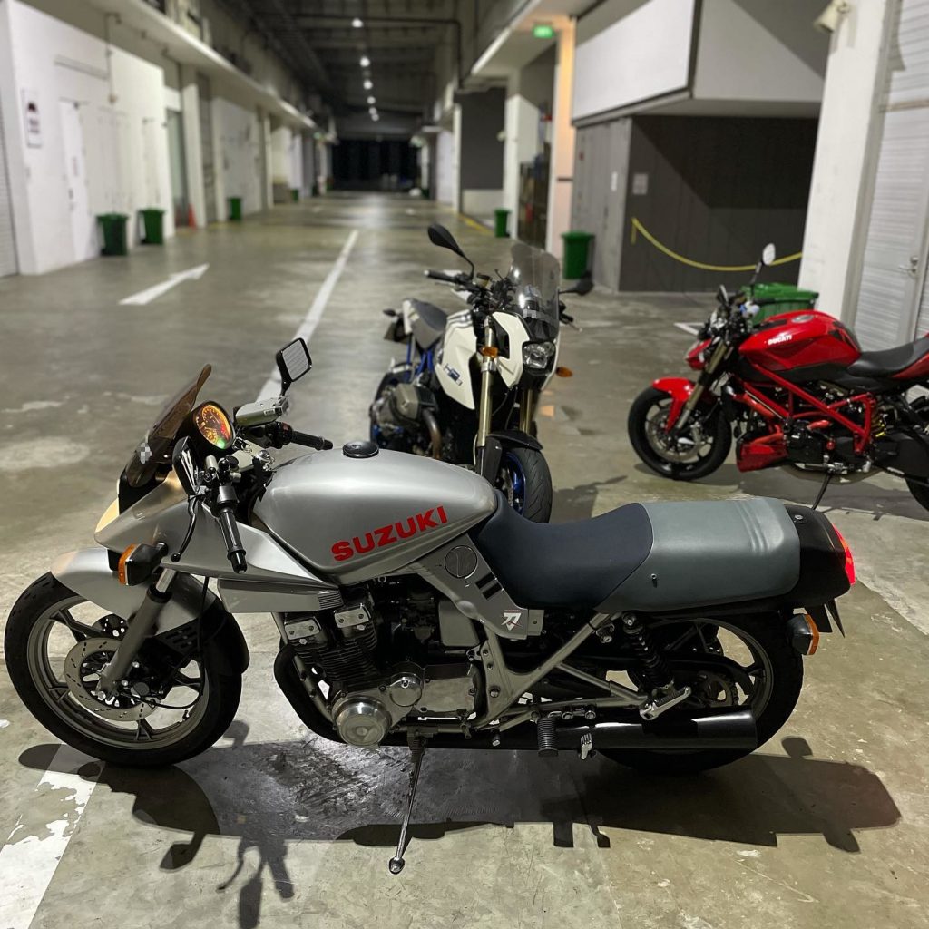 20210520 TRAXX - Suzuki Katana - 32 BMW HP2 Megamoto - 04 - Ducati 848 Streetfighter - 02