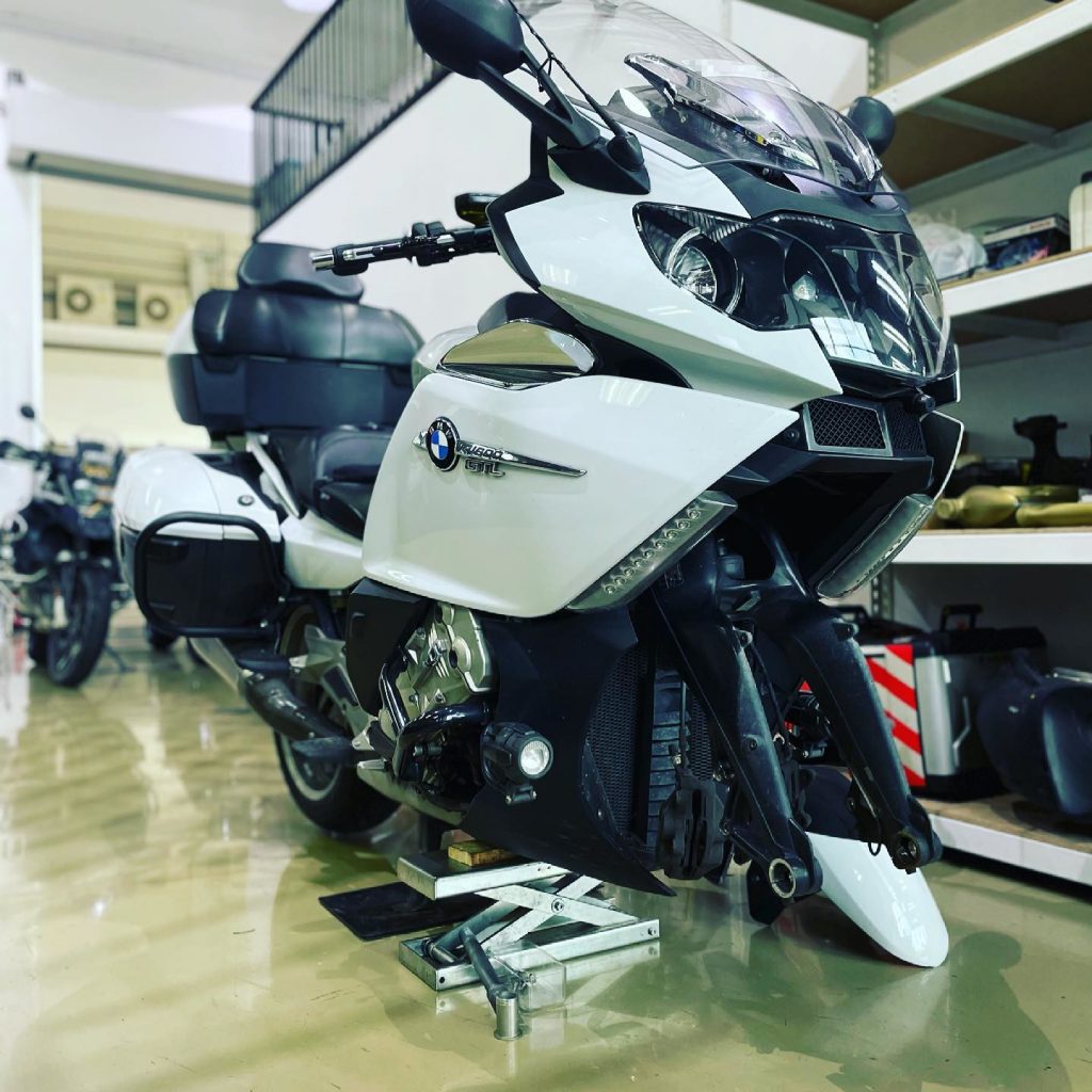 20210414-TRAXX-BMW-K1600GTL-01