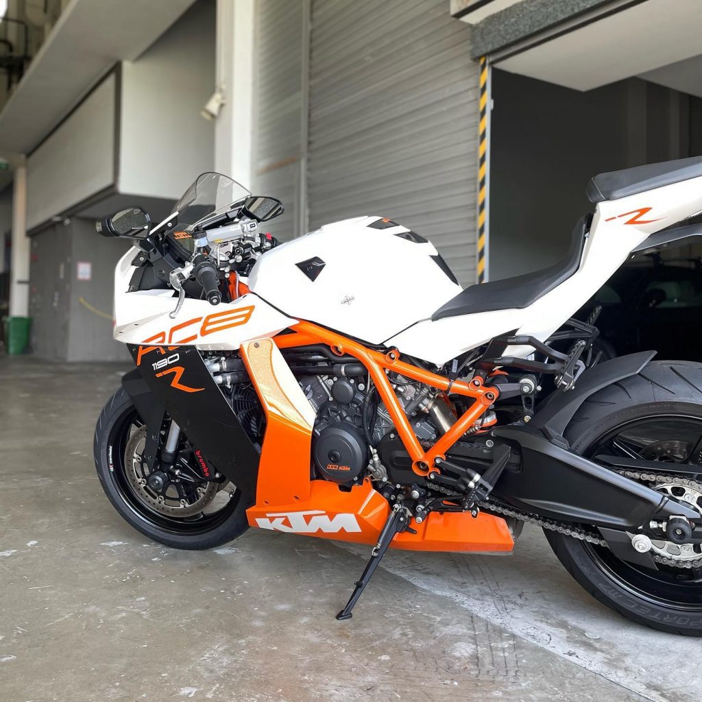 20220126 TRAXX - KTM RC8 - 01