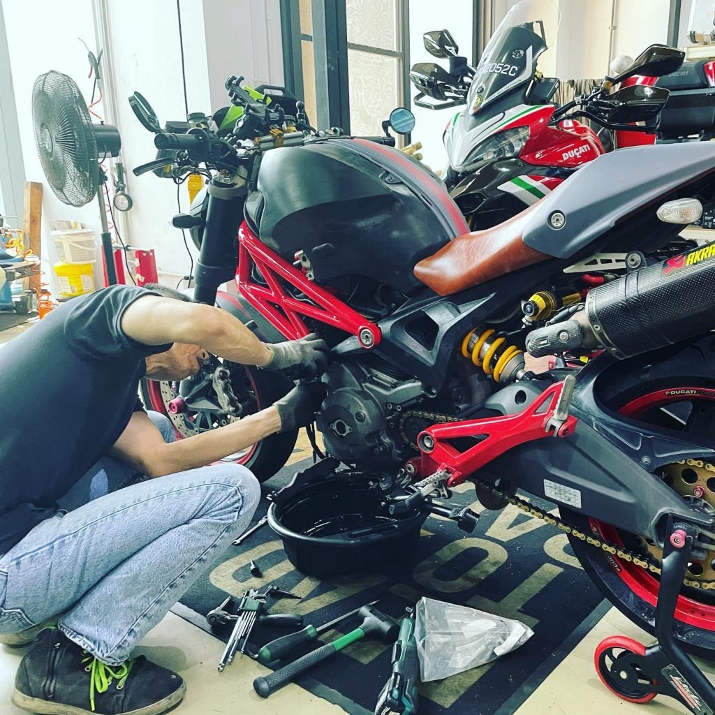 20221012 TRAXX - Ducati Monster 696 - 01