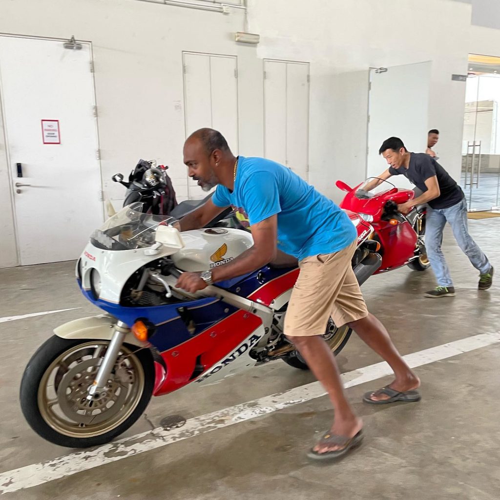 20221107 TRAXX - Honda VFR750 RC30 - 07, Ducati 998R - 02