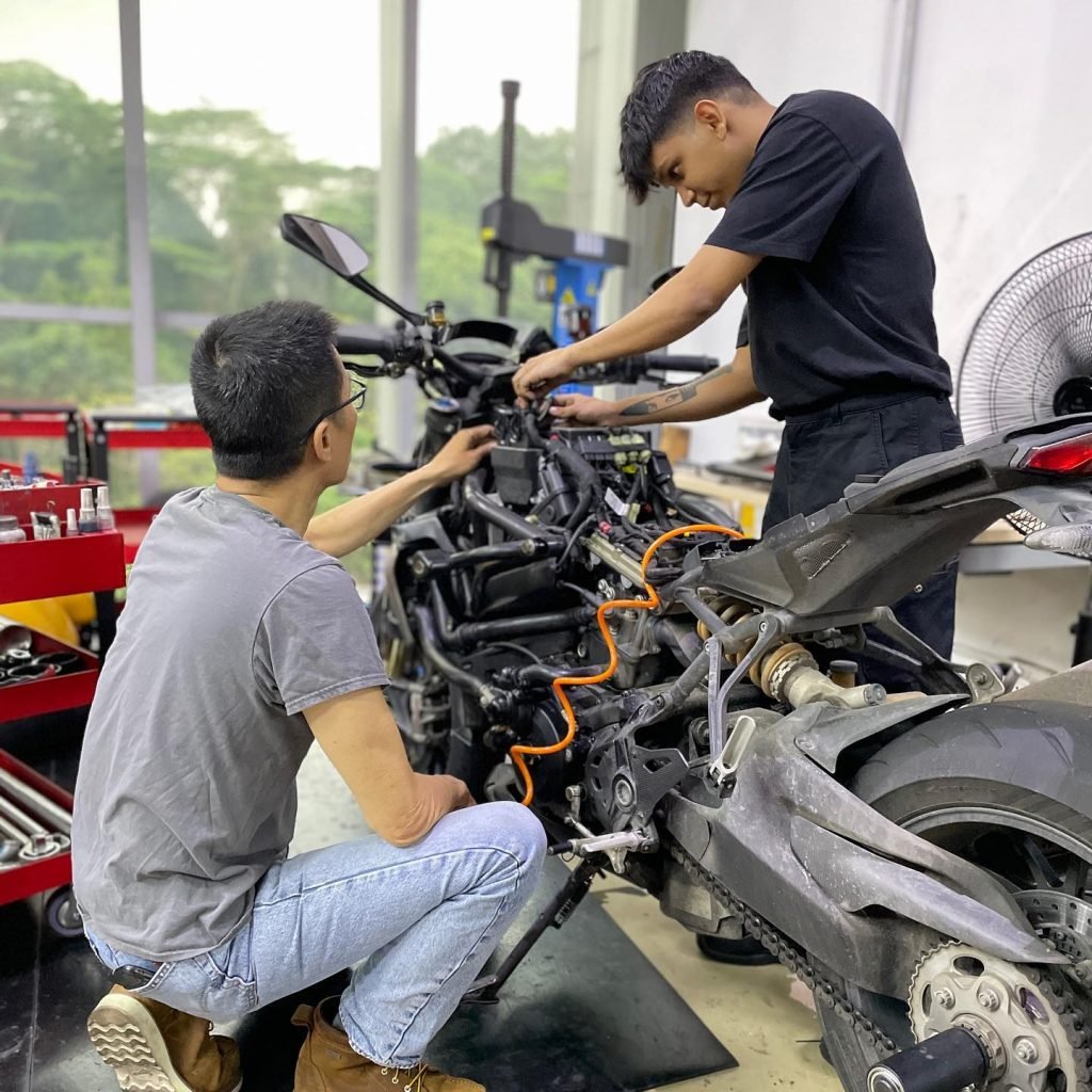 20230112 TRAXX - Ducati Monster 1200S - 01